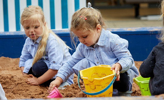 Shoppers are invited to Love Summer with free family fun all summer long at Lakeside Village