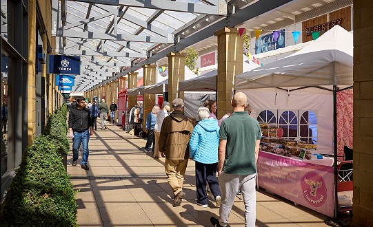 Artisan & Craft Fayre returns to Lakeside Village this weekend