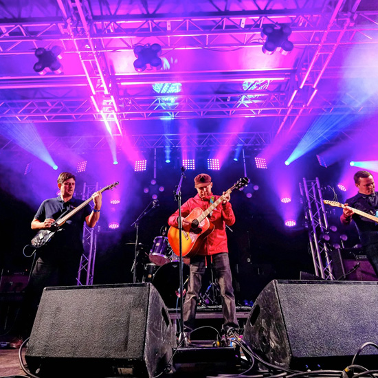DNONE LIVE