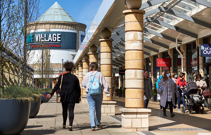 Fun-filled fete to welcome spring at Lakeside Village