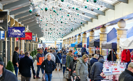 Shoppers set for festive music treat